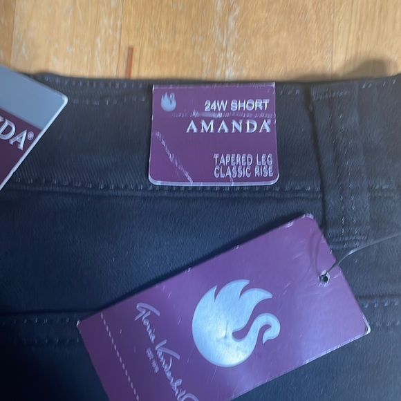 BNWT Gloria Vanderbilt Amanda jeans - Picture 3 of 12